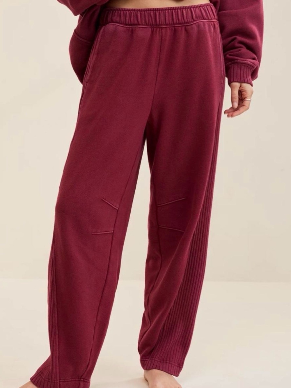 Aerie Oh Snap! Barrel Sweatpants in Red- size small